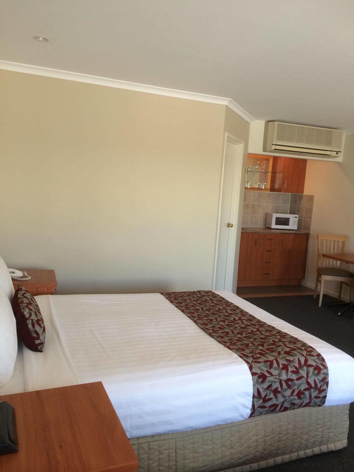 Thunderbird Motel Yass Buitenkant foto